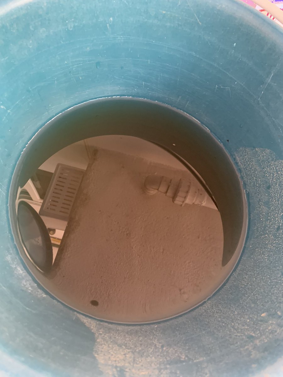 jadiazr's tweet photo. @SacmexCDMX es una burla, meses y meses con esta calidad de agua @Claudiashein @A_VCarranza algún comentario? Urge una solución, urge que tomen esto en serio https://t.co/Kqu14e9otT