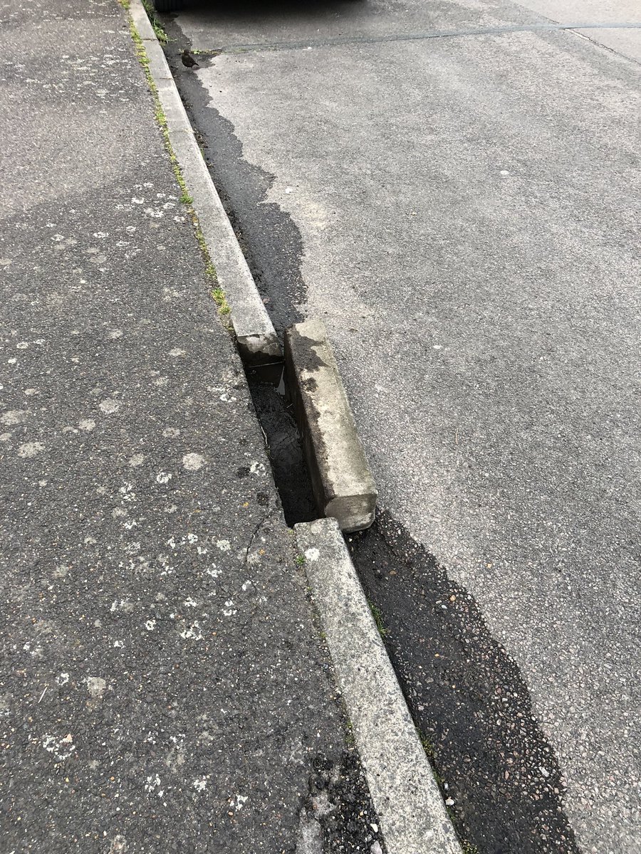 Heardo1981's tweet photo. @MaldonDC @Essex_CC who is responsible for coming out to repair this? #tollesbury could cause damage to car or someone walking. https://t.co/DnihfFE9sm