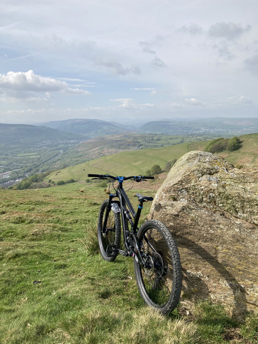 JulianJ80289895's tweet photo. Absolutely spoilt the last 2days with free bike time after work and stunning weatherโฆ.all mountain ride today.. natural trails.. #ridehabit #mtblife #Absoulatemtb1 #lovewhereyoulive #welshviews #mtb #mtbwales #welshvalleys #mtbtrail #ridemtb ๐ด๓ ง๓ ข๓ ท๓ ฌ๓ ณ๓ ฟโ๏ธ๐ค๐ https://t.co/1yJp1zCPIk