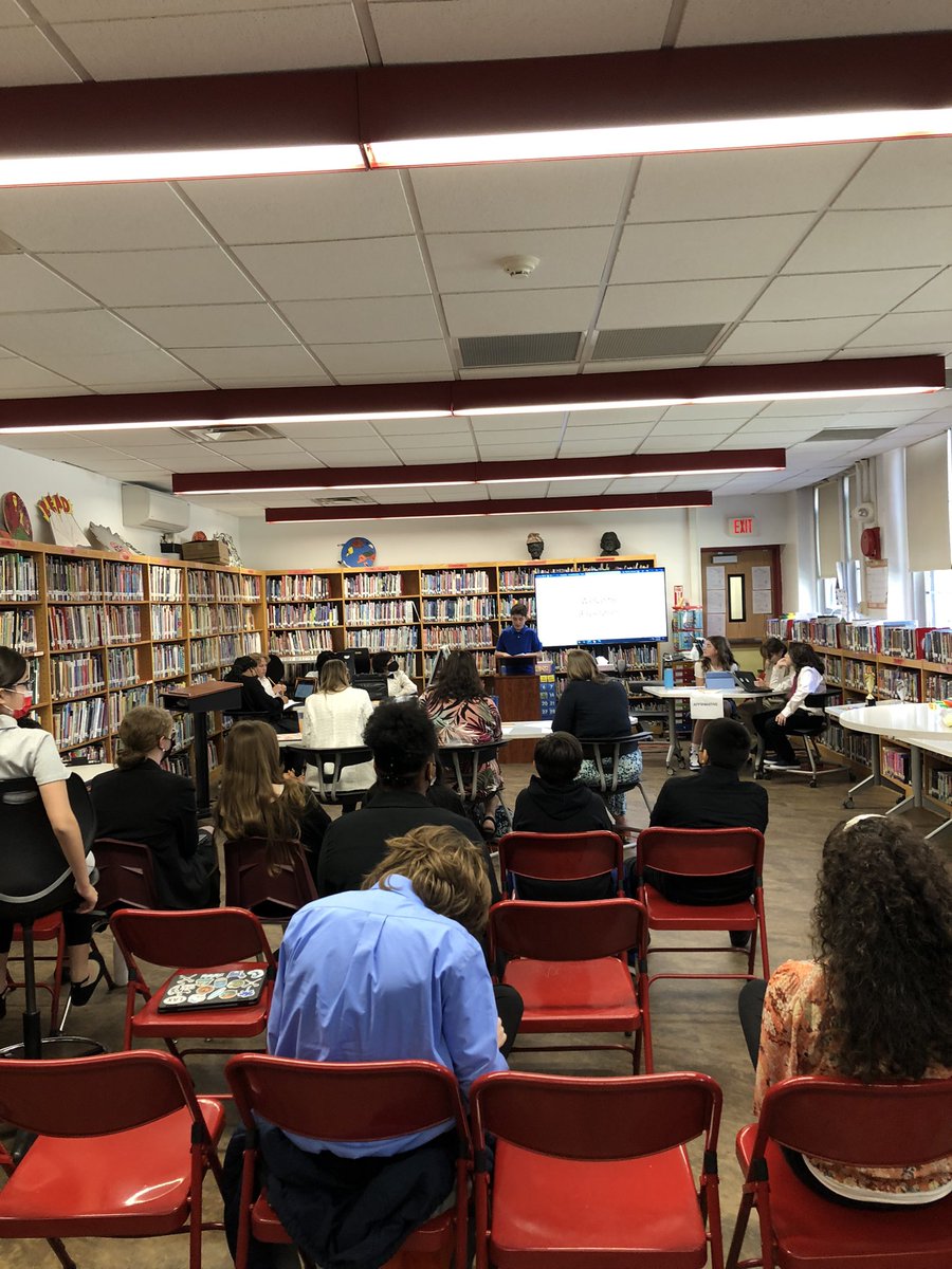Fenty_SS's tweet photo. MMS welcomed Bayshore Middle School for a highly competitive debate tournament today! Mineola took home the trophy! 🏆 

Great job to both sides debating security cameras, traumatic brain injuries &amp; capital punishment #MineolaProud @MineolaMS @NaglersNotions https://t.co/6liVmrdhQD