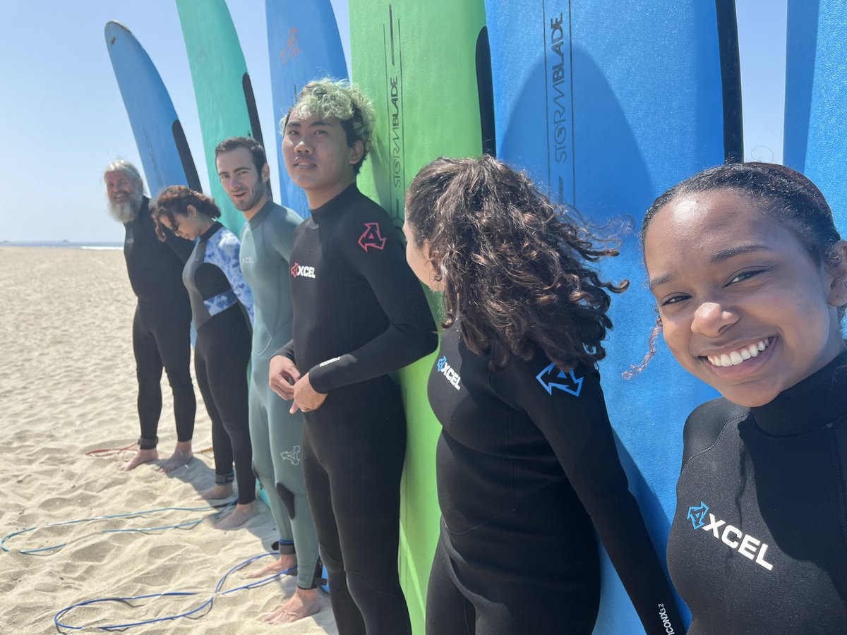 hudson_khimmoy's tweet photo. Today the Posse went surfing!! I stood and took pictures like a soccer mom #PosseLove 🧡 🌊🏄‍♂️ https://t.co/GIW9amsQIi