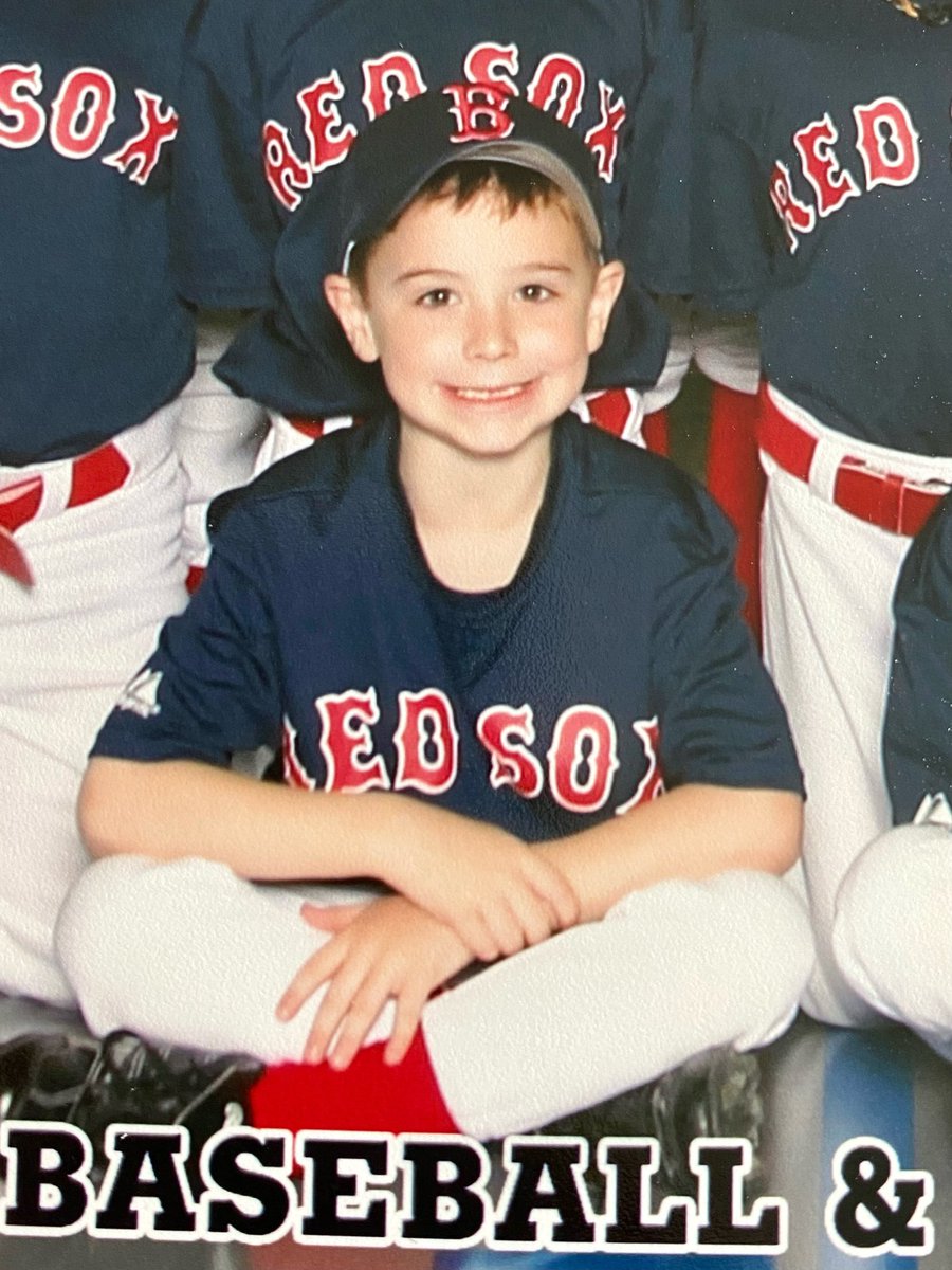 Lemont_Baseball's tweet photo. Senior #8 will attend UW- Madison School of Business to study Finance. He is an avid Golfer and frequently beats Senior #4. He writes and  plays golf righty but  swings a bat and throws Lefty. 🤔 🤔 #WeAreLemont https://t.co/ydTrCkzqw8