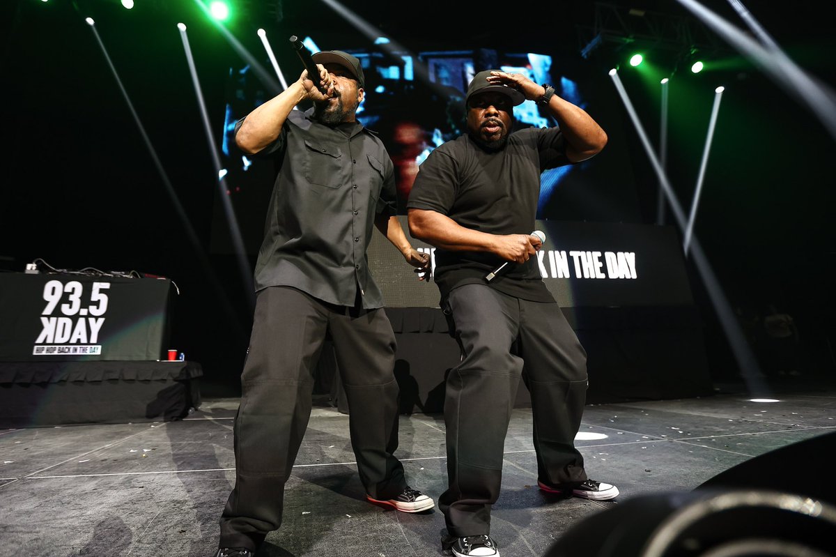 935KDAY's tweet photo. Thank you #KDAYNation for making #KrushGroove ‘22 LIT! After 2 years, y’all energy took over the house that Kobe built! This wouldn’t be possible without y’all! From the entire KDAY staff, Ice Cube, TI, Method Man, Redman, Bone Thugs, DJ Quik &amp; Glasses Malone..THANK YOU!💯🔥💯 https://t.co/yIqgDLPqeK