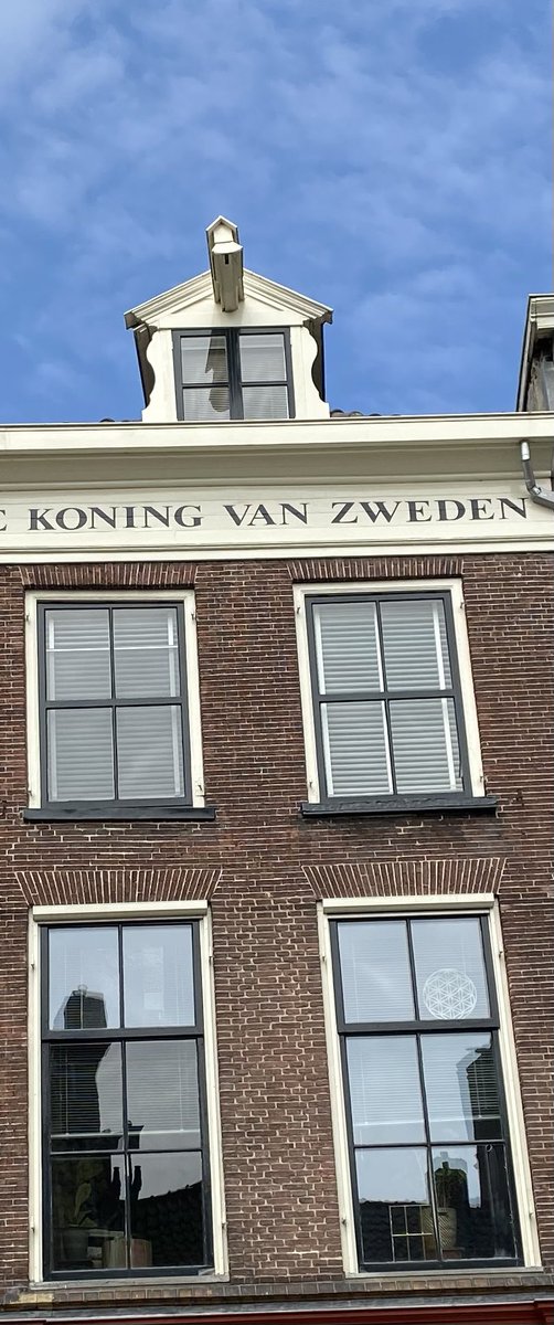 KubaPiasecki's tweet photo. Na #koningtoto  en @KoningRicardo nu ook koning @johnvanzweden #zutphen  🏨😎 https://t.co/agwjtE7jXD