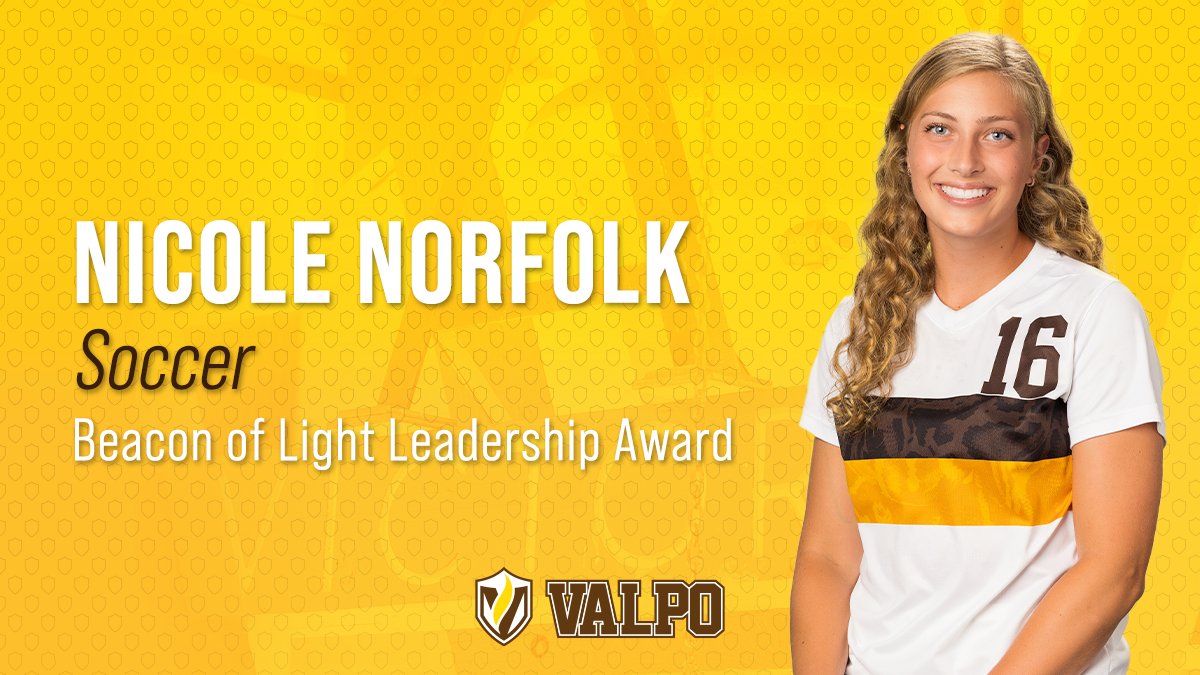 valpoathletics's tweet photo. And here are our female finalists for the Beacon of Light Leadership Award:

⚽ Nicole Norfolk, @ValpoWSO
🥎 Peyton Moeder, @ValpoSoftball
⛳ Kelsey Eichenauer, @ValpoWG

#GoValpo #WeAreBeacons https://t.co/PRRxvUGN6q