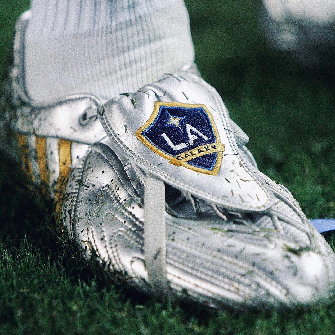 classicshirts's tweet photo. The Beckham Boot era 🤤 https://t.co/zNhg2vrOvE