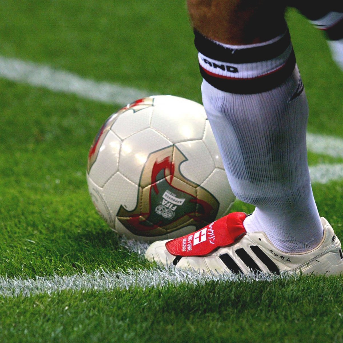 classicshirts's tweet photo. The Beckham Boot era 🤤 https://t.co/zNhg2vrOvE