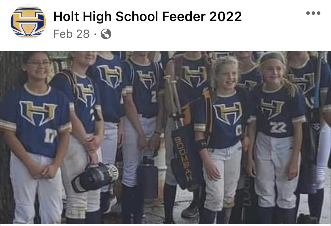tc3claus's tweet photo. 6&7 Graders - Softball Feeder team signup flyer! QR code, link to sheets to sign up https://t.co/ffB96wPU9n or visit our Facebook page. 2021 team had so much fun looking forward to 2022! #TribeUp #LetsGoHolt @CoachPirkle @HoltADOffice @HoltPrincipal https://t.co/5LHqCd6bPA