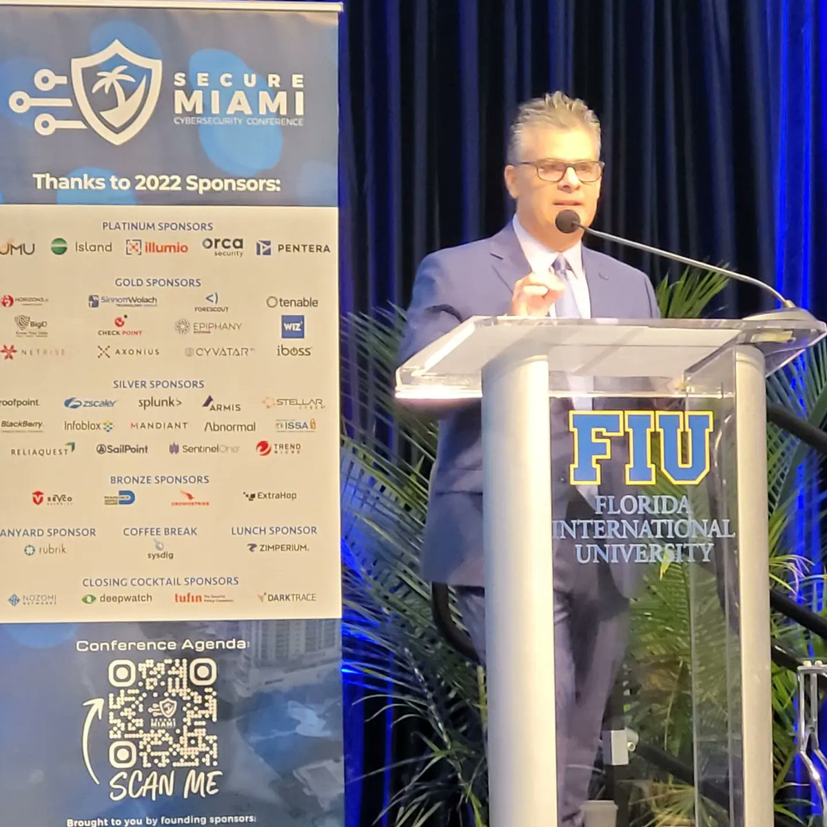 SFISSA's tweet photo. #SFISSA @ @Secure_Miami  #SecureMiami #SecureMiami2022 #SecureMiami22 @ @FIUGrahamCenter 
@FIUonline  #CincoDeMayo https://t.co/1bEf5AdGDm