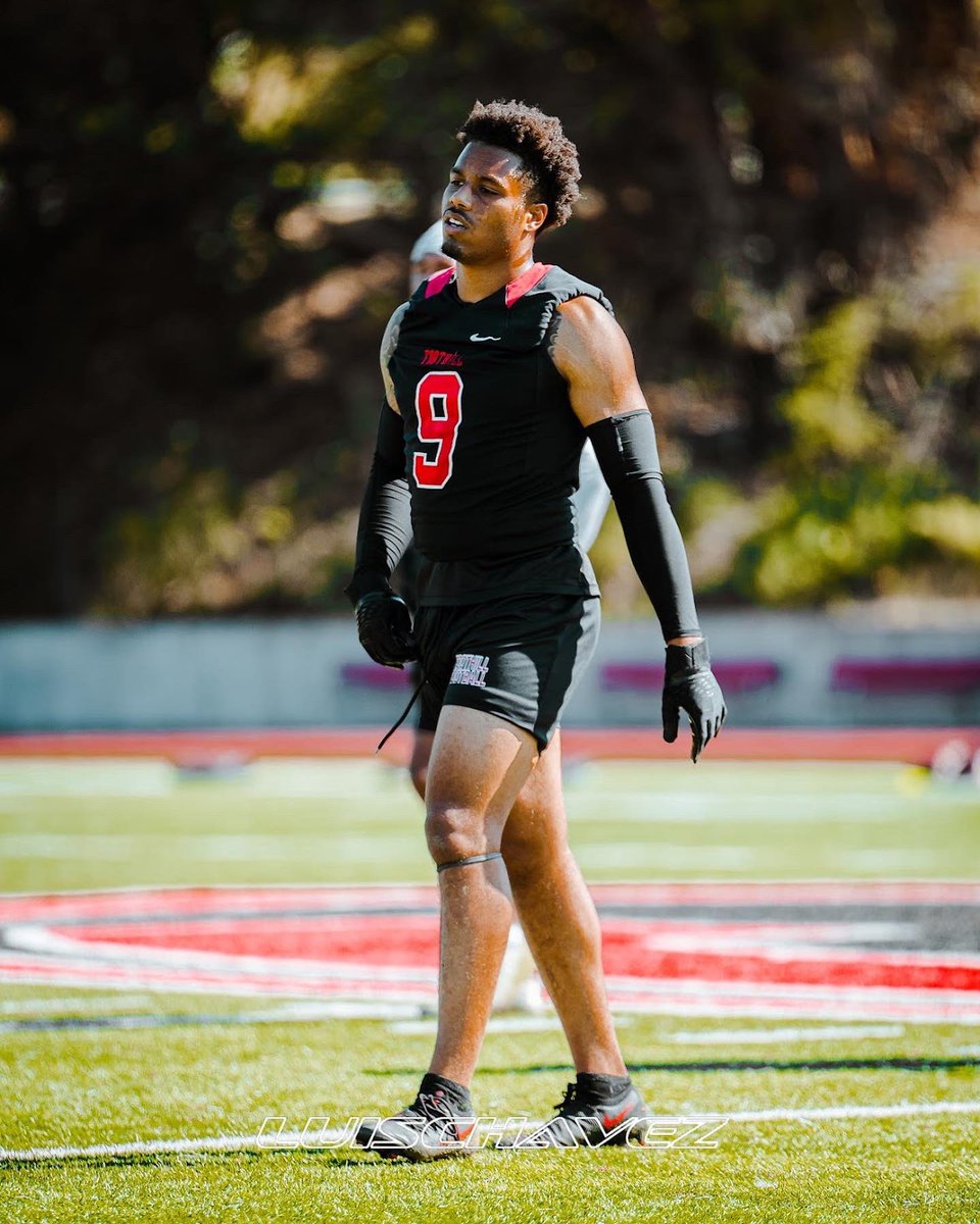 CameronRoyaltee's tweet photo. #FirstSpringBall https://t.co/drk3dt64pD