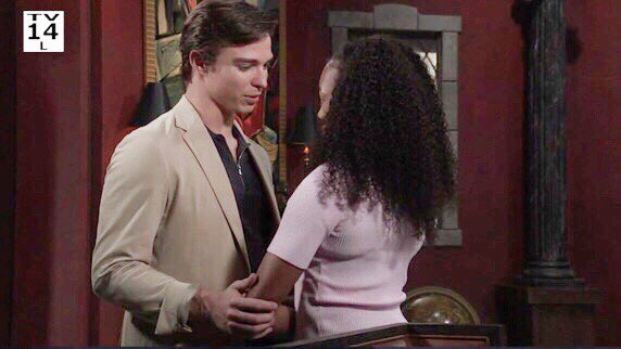 ritziroo's tweet photo. Our OG co-captains did that!! What a year 2021 was! ❤️‍🔥 #Sprina #GH https://t.co/4kR9jUgv9u