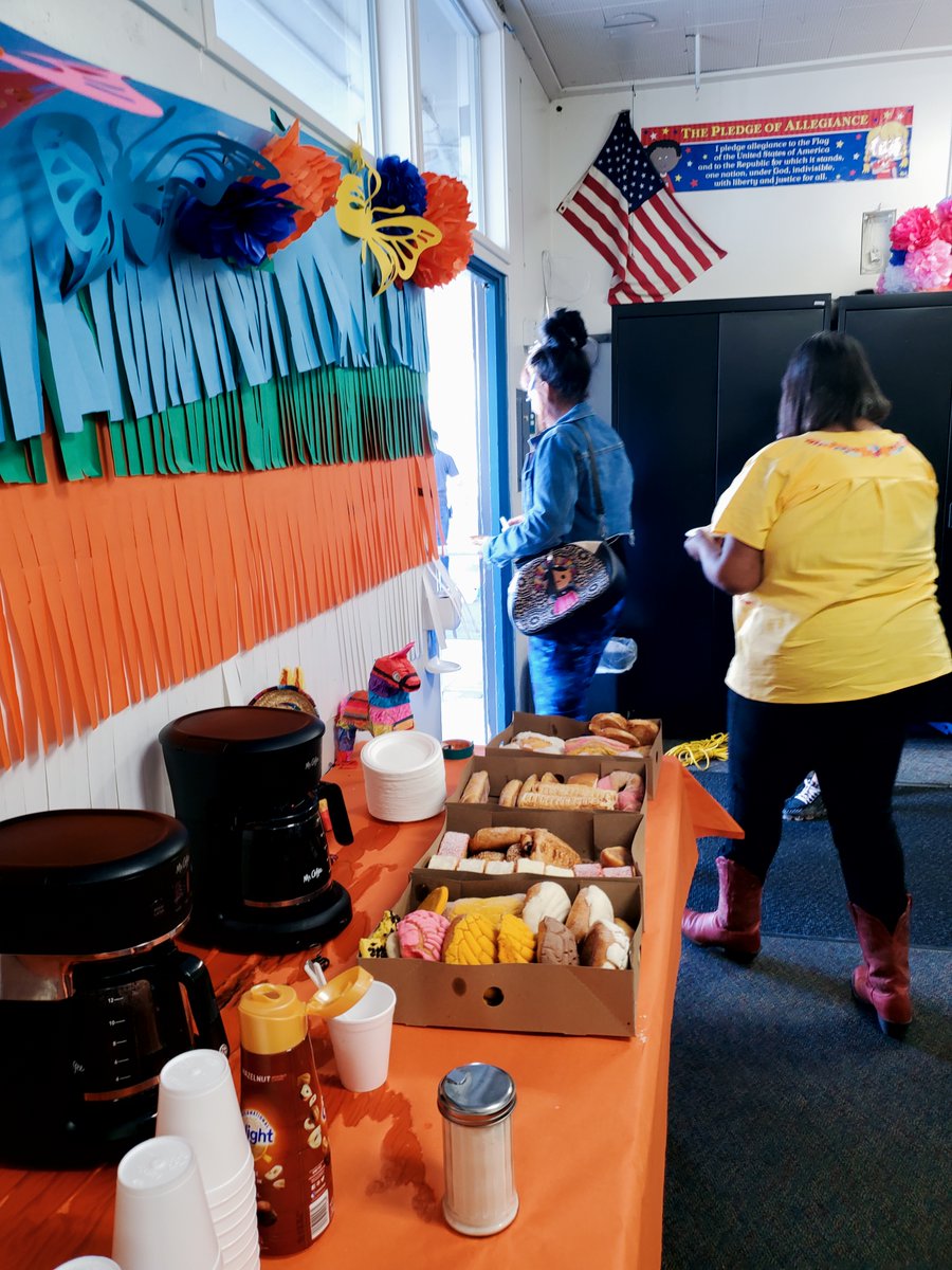 This morning we kicked off our #CincodeMayo celebration by having pan dulce and coffee #raferolympians <a href="/Team_BCSD/">Bakersfield City School District</a> <a href="/AttendanceBcsd/">BCSD Attendance ASW Team</a>