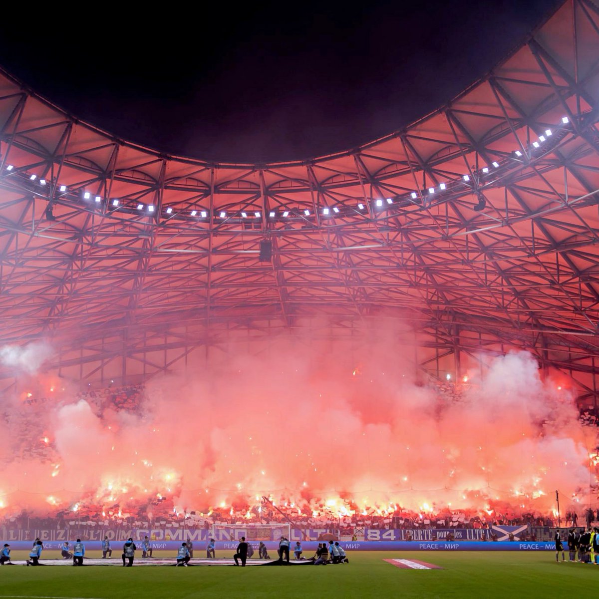 Adeptos do Marselha deixaram uma mensagem para a UEFA.