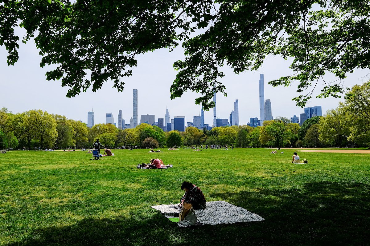 NYCParks's tweet photo. 70 degrees in Central Park right now! https://t.co/Er0ynytXgs