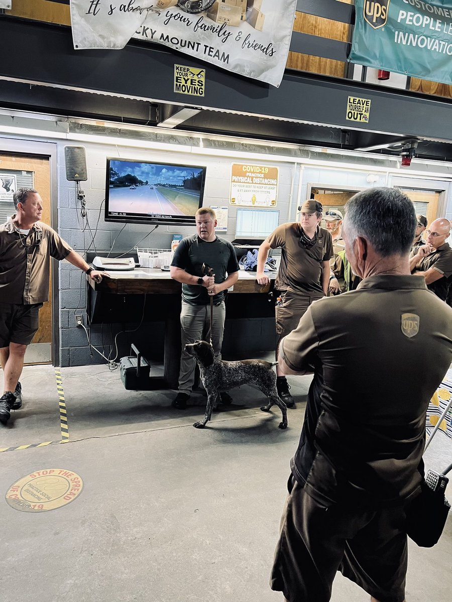 The K9 department from the Rocky Mount Sheriffs Office came to visit for todays activity. The focus was on dog bite prevention. Dogs exhibit body language when they are scared, angry, and happy. 🐶 #dogbite #dogbiteprevention #chsp #safety #safetyfirst #ups #upser #upsers
