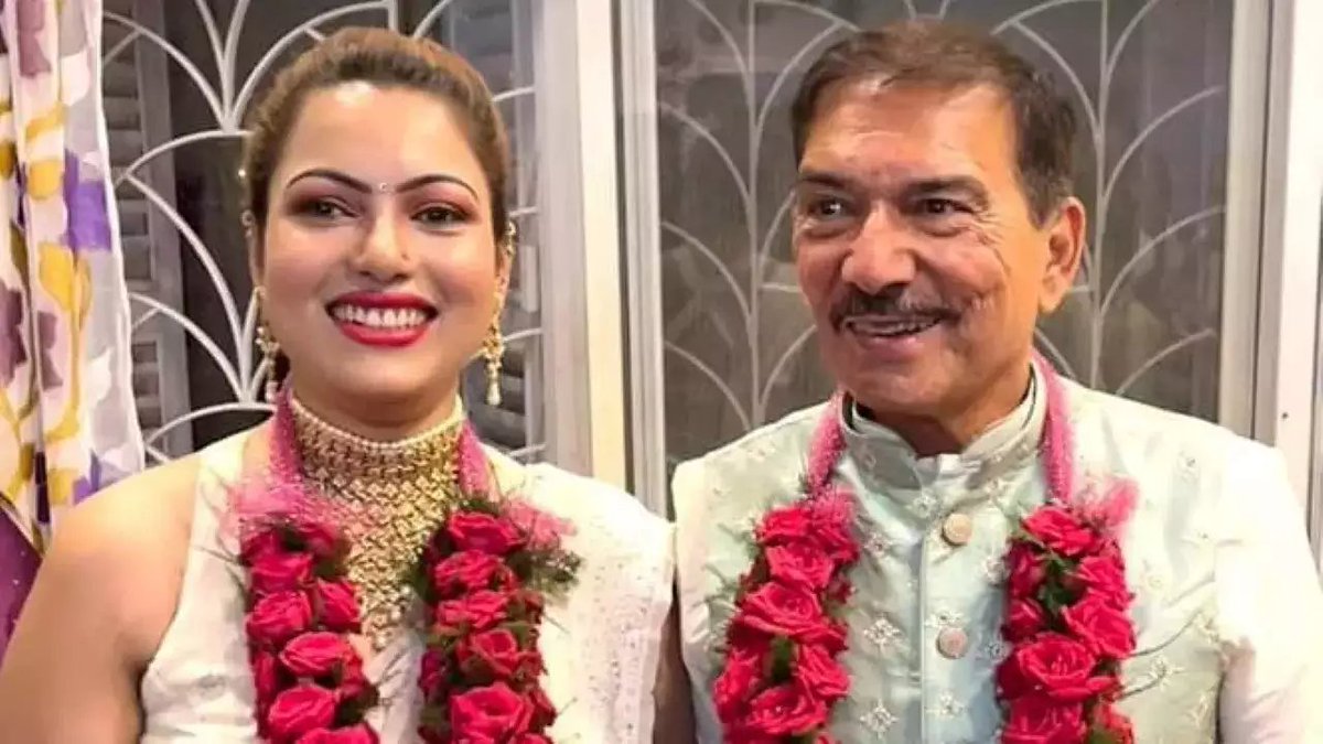 artists4society's tweet photo. EX.INDIAN CRICKETER TIED KNOT WITH GIRL FRIEND:
#FormerIndianCricketer #Arunlal aged 67 as of 2022, tied the knot with his long-term #girlfriend aged 38 #BulBulSaha.#ArunLalWedding was solemnized with the blessing of his first wife Reena on May 2 at the #PeerlessInn in #Kolkata. https://t.co/Ipkxn4T2HA
