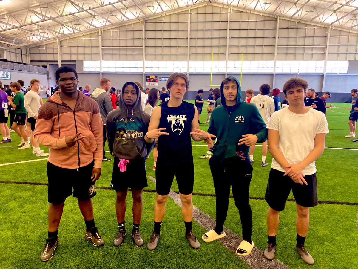 Coach Michael Pitts (@coach_pitts74) on Twitter photo Taylor football was in the building!! My boys got some good work in at <a href="/LegacyMI_FBall/">Legacy Football Organization</a> camp today!! Keep working fellas!! <a href="/TaylorGriffins/">Taylor Griffin Football</a> 💪🏾💪🏾✊🏾✊🏾 Taylor football was in the building!! My boys got some good work in at <a href="/LegacyMI_FBall/">Legacy Football Organization</a> camp today!! Keep working fellas!! <a href="/TaylorGriffins/">Taylor Griffin Football</a> 💪🏾💪🏾✊🏾✊🏾