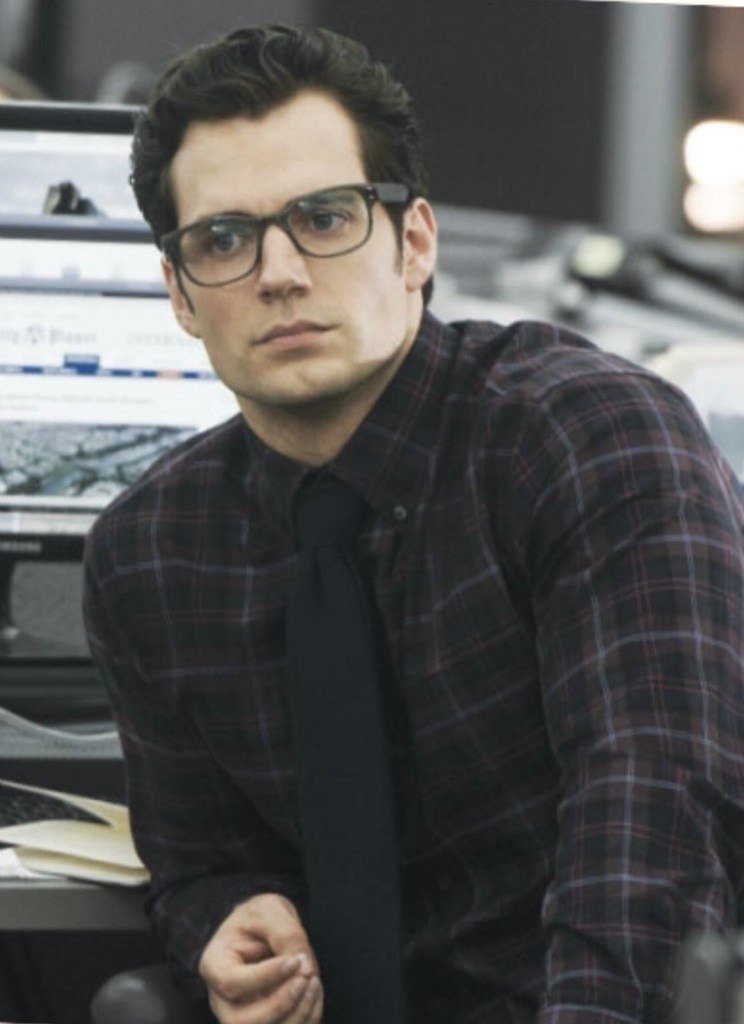 SaraA_HC's tweet photo. My favorite Clark Kent
#HenryCavillSuperman https://t.co/aX0Z7hGszs
