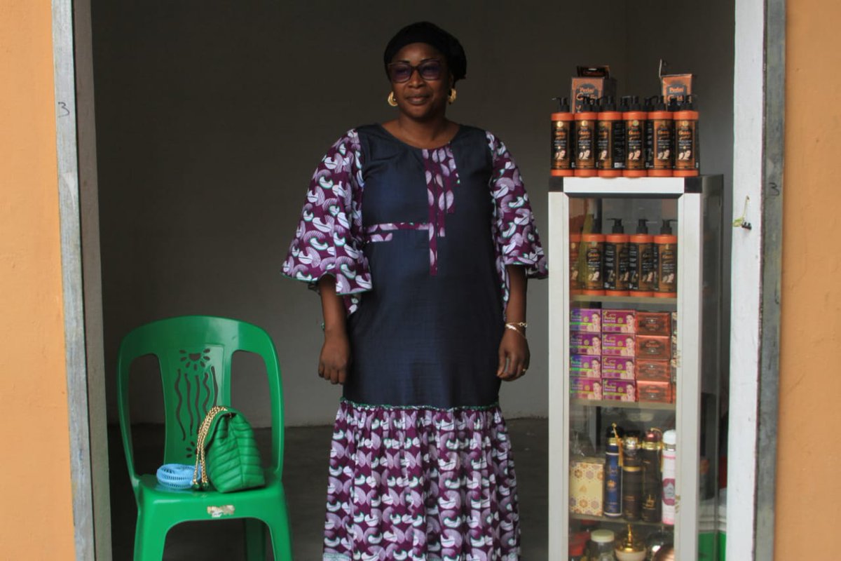 24Yopougon's tweet photo. #Yopougon
Le Marché de la  Coiffure et de l'Esthétique situé à Ananeraie-Coopec, inaugurés ce jeudi 5 mai 2022 par le maire @GKAFANA https://t.co/qyXCU14aBe
