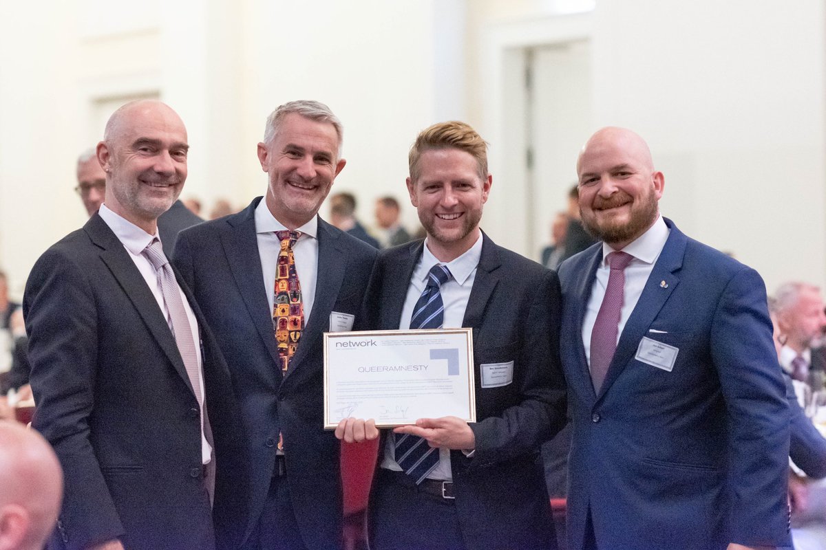 _janscharf's tweet photo. Network Prize 2022 for Queeramnesty
The Network Prize honours people and organisations who have made a special contribution to the concerns of the gay community in 🇨🇭Switzerland
#queeramnesty
@Network_CH @queeramnesty
#networkpreis #prixnetwork #premionetwork #gayleadership https://t.co/7h2gHnfRy5