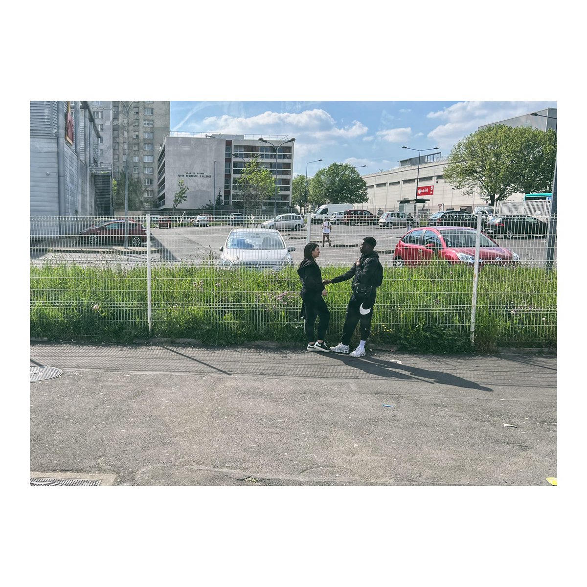 eros_sana's tweet photo. [CHEZ MOI, DANS LE 9-3]

#Stains 2 | “Menthe A L’Eau &amp; Histoires D’Ados”

#FortsCommeUnOurcq
#MadeIn93
#ChezMoiDansLeNeufTrois
#ChezMoiDansLe93
#Streetphotography https://t.co/7svHrVfI2a