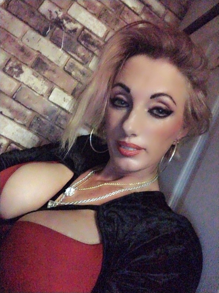 Love me and my posts? Retweet to show me how much! 😜