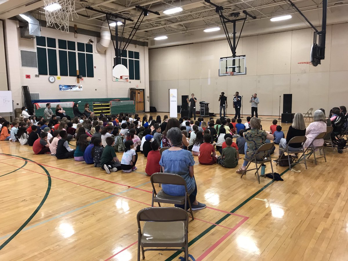 CopperHillES's tweet photo. Thank you @CopperHillES PTO for for financing an enriching assembly for our 3rd & 4th grade students. βBall in the Houseβ A cappella group sang great songs, while infusing technology and history into their presentation. ππΎ πΆ #CHRocks https://t.co/E4iMKAvkEp