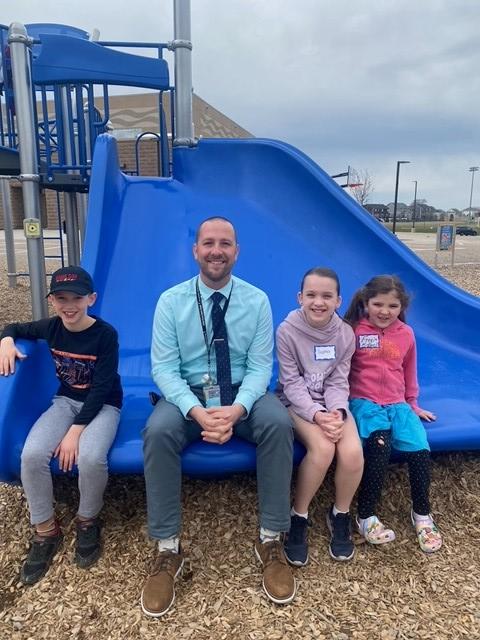 East Union Elem tweet media