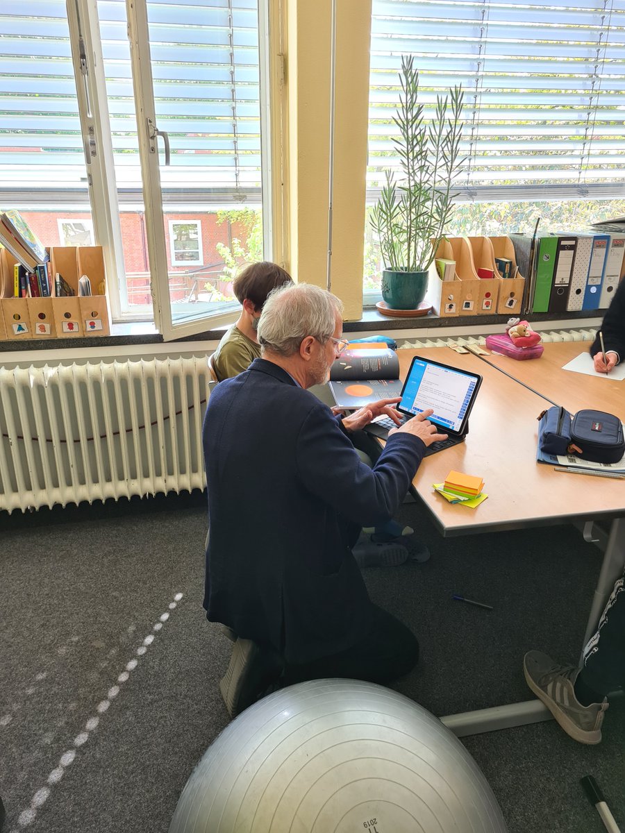 asheames tweet media