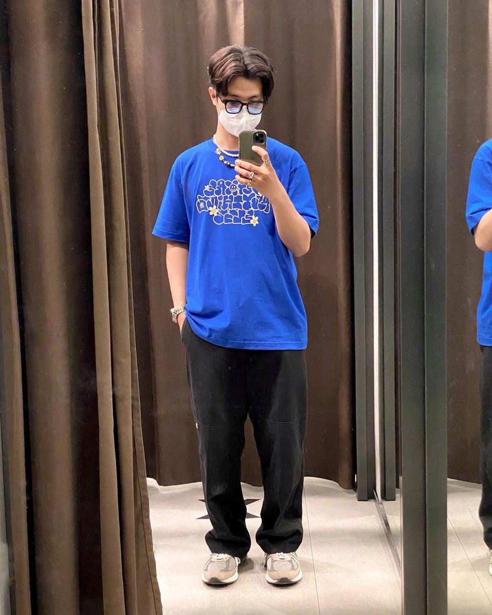OUTFITtwitt's tweet photo. link pembelian
👕: https://t.co/SjoSfzb4G9
💼: https://t.co/4QXYUayCRE

#outfit #ootdStyle #kekinian #dailyoutfit https://t.co/m5wwyODuJL