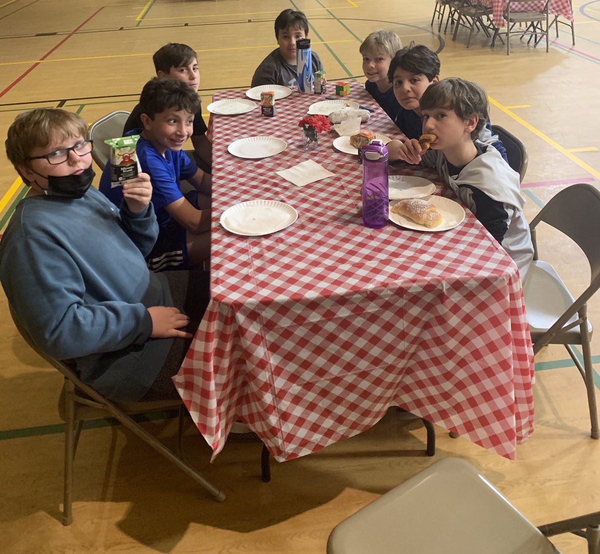 missbryla's tweet photo. Thank you to Mme Lee &amp; Mme Defazio and all student volunteers who helped organize our French café this year. The treats were delicious AND had a blast! 🤗 @SJPIIOakville https://t.co/YnIo1YlBkJ