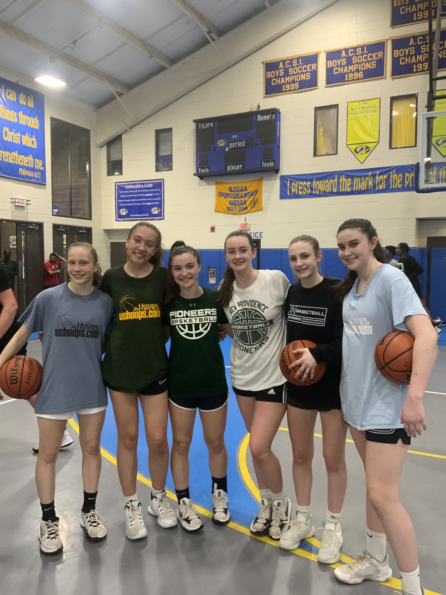 Coach Rich Leary (@ushoops) on Twitter photo ⚒️🧱🧱Teammates Abound~#HardWork. Individuals Improve & Teams Build toward AAU & HS Championships.
Teammates ➡️#State #County & #TOC 🏆
Been happening <a href="/ushoops/">Coach Rich Leary</a> for decades. Why not you?
NP: <a href="/meghan_lamanna/">Meghan Lamanna</a> <a href="/JasmineMiller24/">Jasmine Miller</a> <a href="/licari_kyra5/">kyra licari</a> <a href="/gracehenn/">Grace</a> <a href="/gracekinum/">Grace</a> <a href="/brenna_slattery/">brenna slattery</a> ⚒️🧱🧱Teammates Abound~#HardWork. Individuals Improve & Teams Build toward AAU & HS Championships.
Teammates ➡️#State #County & #TOC 🏆
Been happening <a href="/ushoops/">Coach Rich Leary</a> for decades. Why not you?
NP: <a href="/meghan_lamanna/">Meghan Lamanna</a> <a href="/JasmineMiller24/">Jasmine Miller</a> <a href="/licari_kyra5/">kyra licari</a> <a href="/gracehenn/">Grace</a> <a href="/gracekinum/">Grace</a> <a href="/brenna_slattery/">brenna slattery</a>