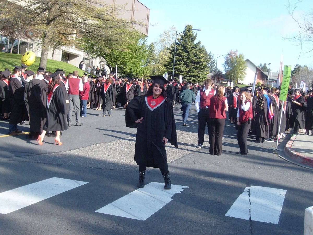 SOUL_3SC4P3's tweet photo. It truly feels like yesterday! ๐ญ๐๐๐๐ค๐ฉโ๐ May 5th 2012! ๐
.
.
.
#wsu #washingtonstateuniversity #wsugrad #co2012 #grunge ๐ #emokid ๐ #graduation ๐ #metal ๐ #emo #emogirl ๐ค #scenefashion #scenegirl #gamer ๐ฎ #gamergirl #alt #altgirl #goth #gothgirl ๐ค #nerdy #nerdygirl https://t.co/ZqjkEggC1Z