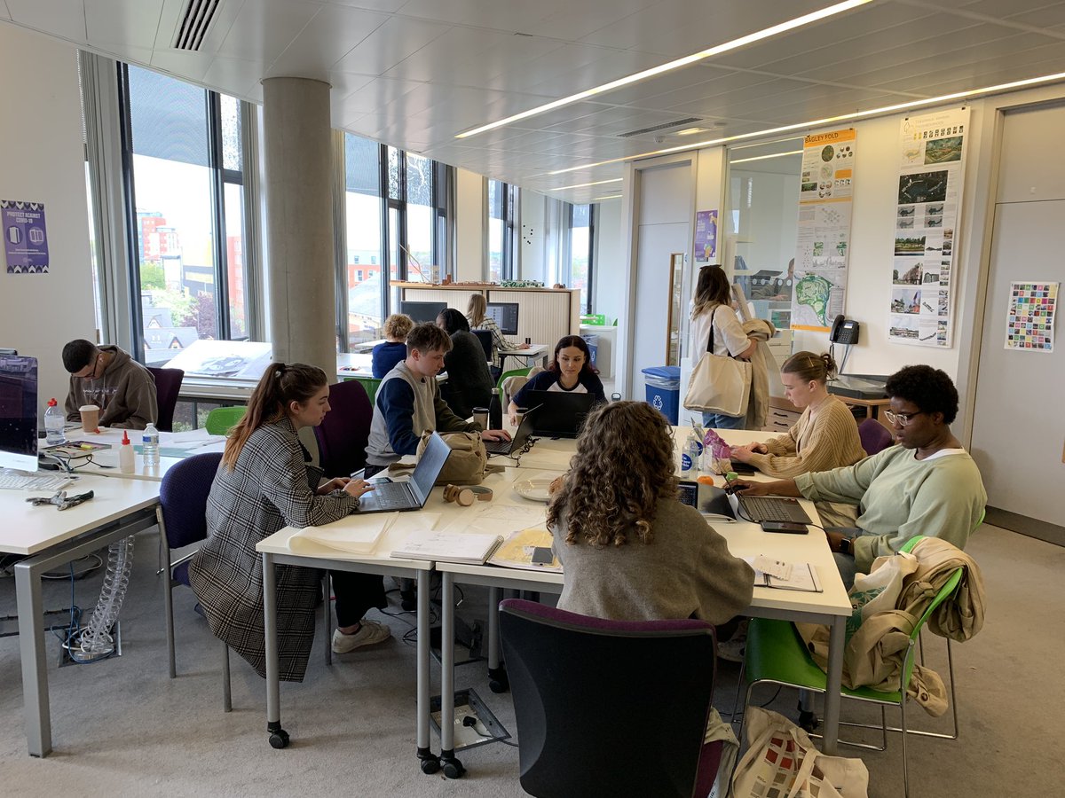 JaneEFindlay's tweet photo. Having spent the day with the students at @LandscapeLBU @LeedsBeckMArch I’m so impressed with and pleased to see that the future of #landscape is in good hands. We had an excellent discussion around the future of the profession and education @talklandscape https://t.co/LOdeGO32ED