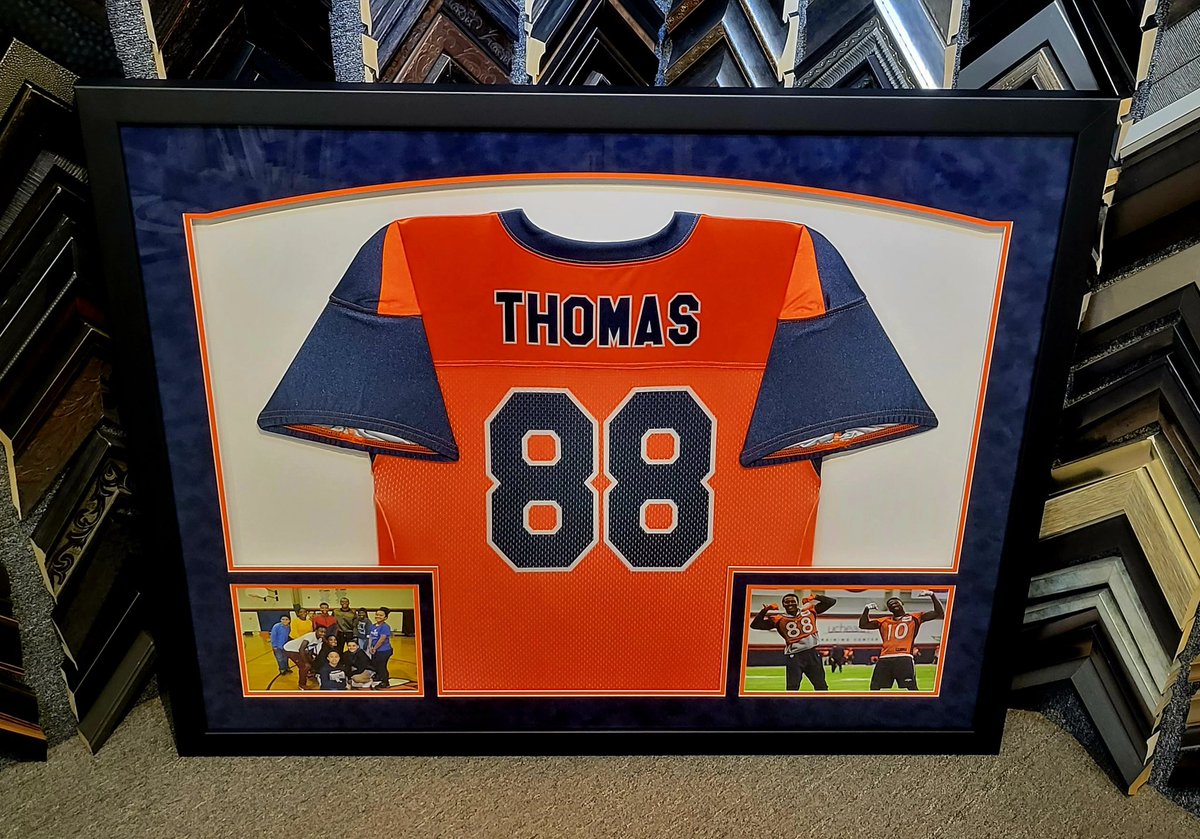 FrameDeArt's tweet photo. We are honored to frame this Demaryius Thomas jersey for Emmanuel Sanders and the Denver Broncos.  It's in today's Denver Post!  Photo via @DenverSports

#Broncos #EmmanuelSanders #DamaryiusThomas #NFL #DenverBroncos #Denver #Colorado #framing
@TruVueGlazing
@Broncos
@ESanders_10 https://t.co/ZyMqwbVqN6