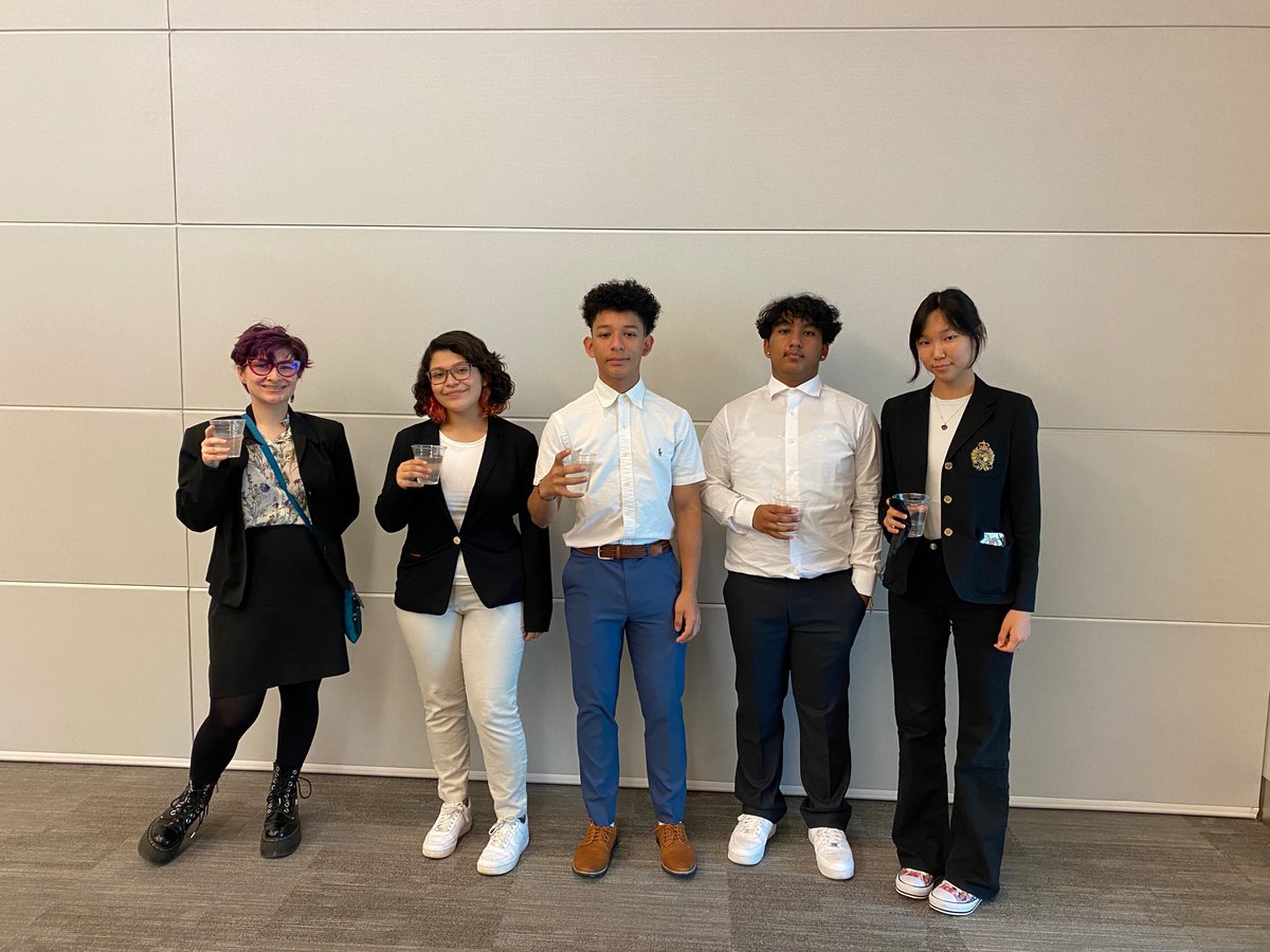 Our future millionaires (entrepreneurship students) are ready for the Boeing Business Plan competition!