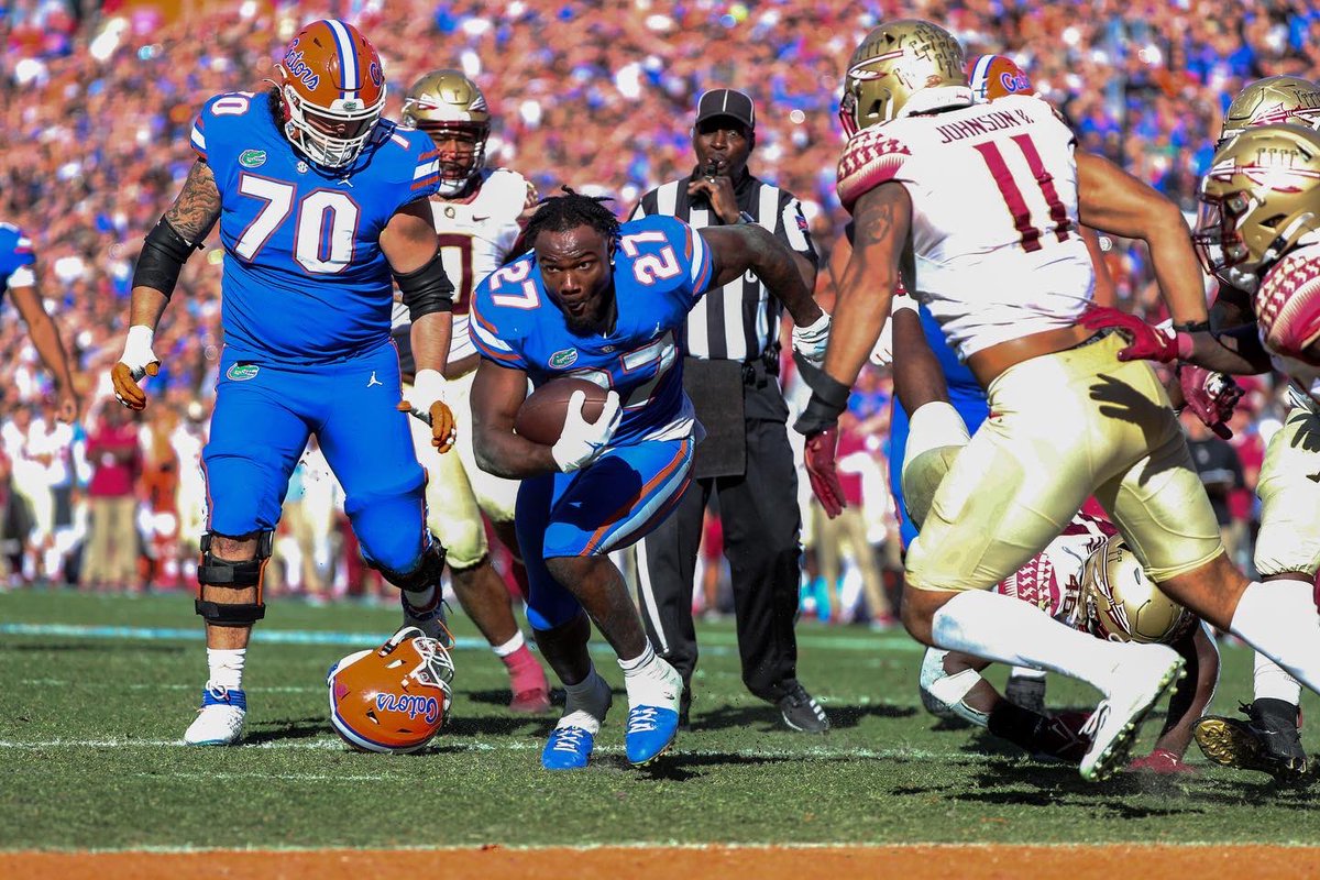 GreavesMedia1's tweet photo. To celebrate Dameon Pierce being drafted by the @houstontexans, it’s time to bring back my favorite shot from this past season. 

UF vs. FSU https://t.co/cPB38HkkHn