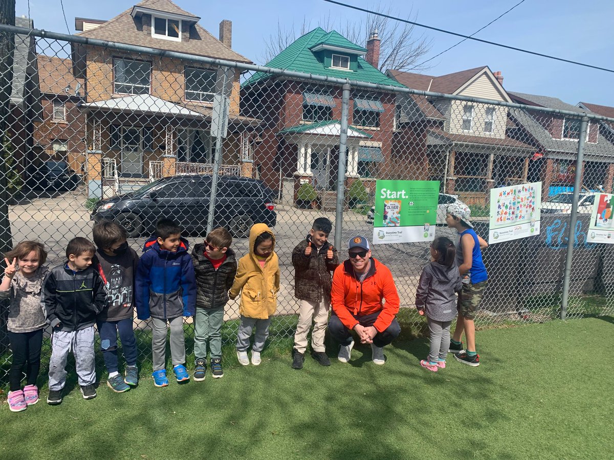 Being outside today became even more beautiful when we got to see the leadership shown by <a href="/POW_HWDSB/">Prince of Wales ES</a> 7/8s reading “Where Oliver Fits” on the storytime trail to <a href="/FDKMsM_MsFilice/">POWFDKMacKnightFilice</a> kindies! #hwdsb #educationweek #literacymonth