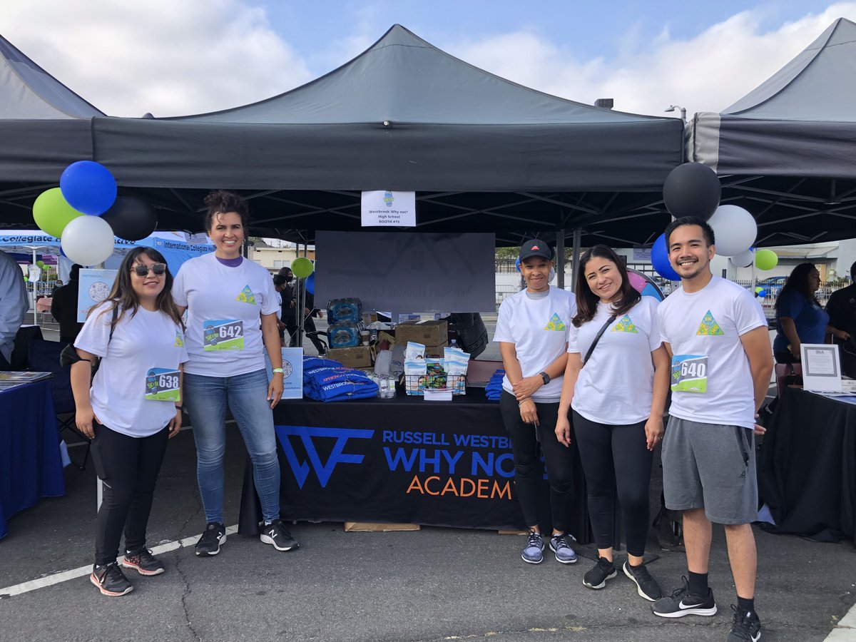LAPromiseFund's tweet photo. On Sunday, some of our @rwwnhs students, parents, and staff participated in “Running for a Healthier Tomorrow” in the annual @cityofbell 5k! Check out our resilient runners &amp; to see some pics of the resources fair, where participants had a chance to win some cool prizes! https://t.co/YsYIOUMi3v