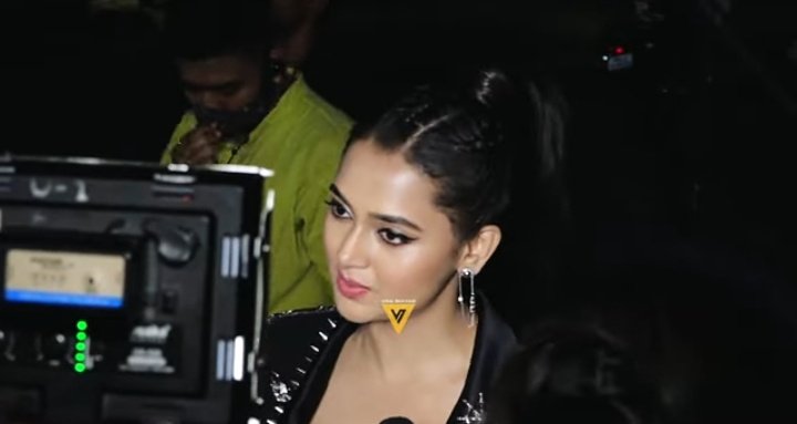 itzzSabi's tweet image. Mashallah ❤️🧿
She is looking 🔥🔥🔥

youtu.be/TtSpzoTUeMA

#LockUppWithTejasswi #TejasswiPrakash #TejaTroops 
#TejRan