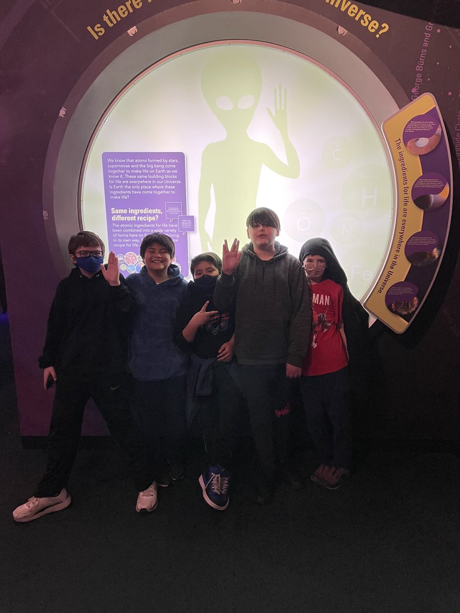 MsCostello111's tweet photo. First field trip since before Covid! It’s good to be able to go on adventures again. #BeEvergreen #AdlerPlanetarium https://t.co/07zGWWWwM4