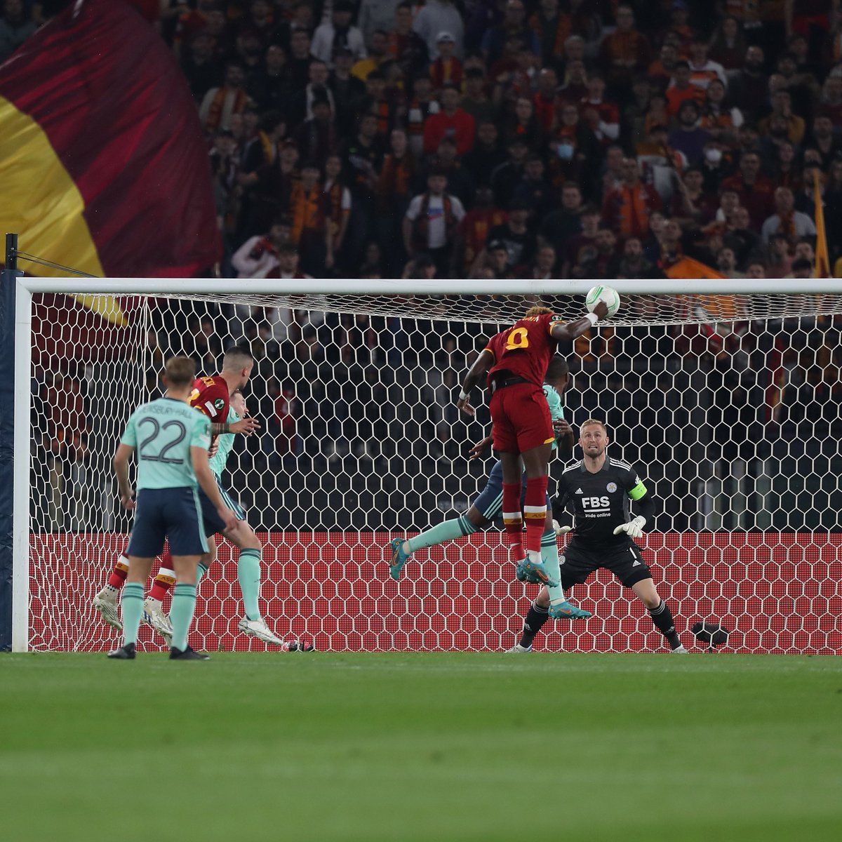 Conf_League's tweet photo. 📸 Abraham's goal, frame by frame...

#UECL https://t.co/5t1NzcQS4B
