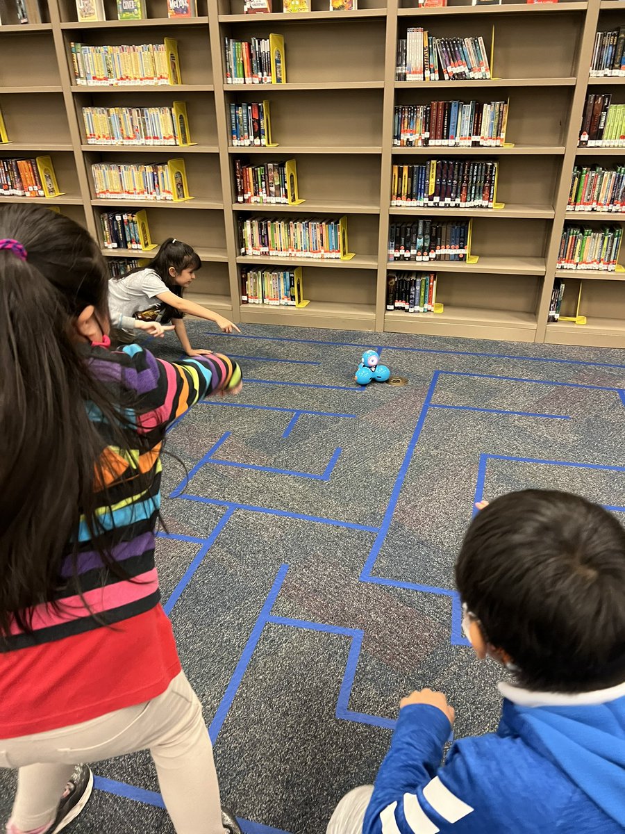 msluz2nd's tweet photo. We had an absolute blast during our Pac-Man themed STEM Day! Students were challenged to solve mazes, design and build their own, and even guide a robot through a maze! Thank you to @KhaiaTeaches for planning another amazing and engaging STEM Day! @BirneyBobcats https://t.co/BM24v5jmLK