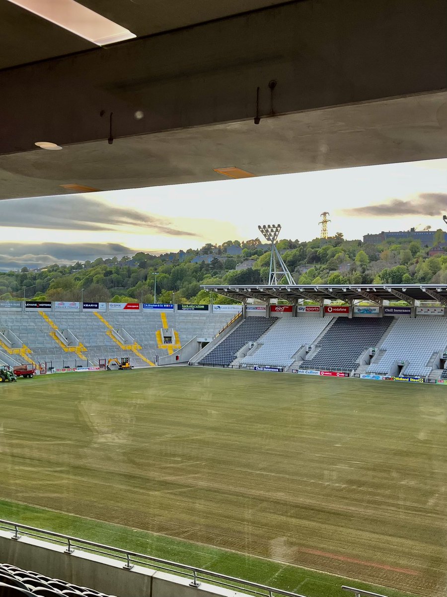 PotgieterFrits's tweet photo. If @carlsberg did Annual Business Chamber dinners…#LoveCork #PureCork ##CCAD22 #corkchamber #makeitcork #discovercork https://t.co/dZyrFT59eG
