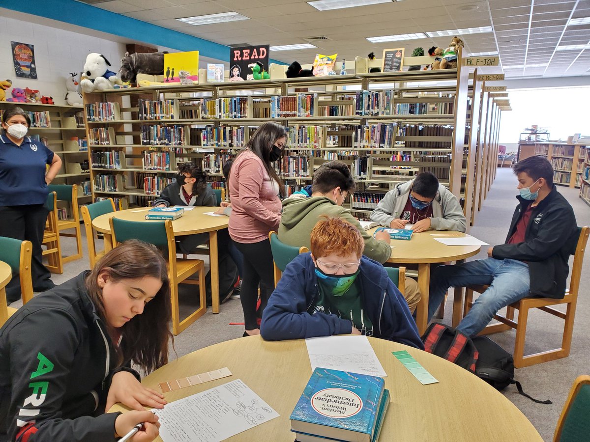 SBrandon_MMS's tweet photo. Paint chip poets wow with some amazing poetry! @DrCarrasco_MMS @Melissab_MMS #TeamSISD #SISDLibraries #SISD_READS #MHSLibrarians #RAMS_READ https://t.co/ZJPhngC1az