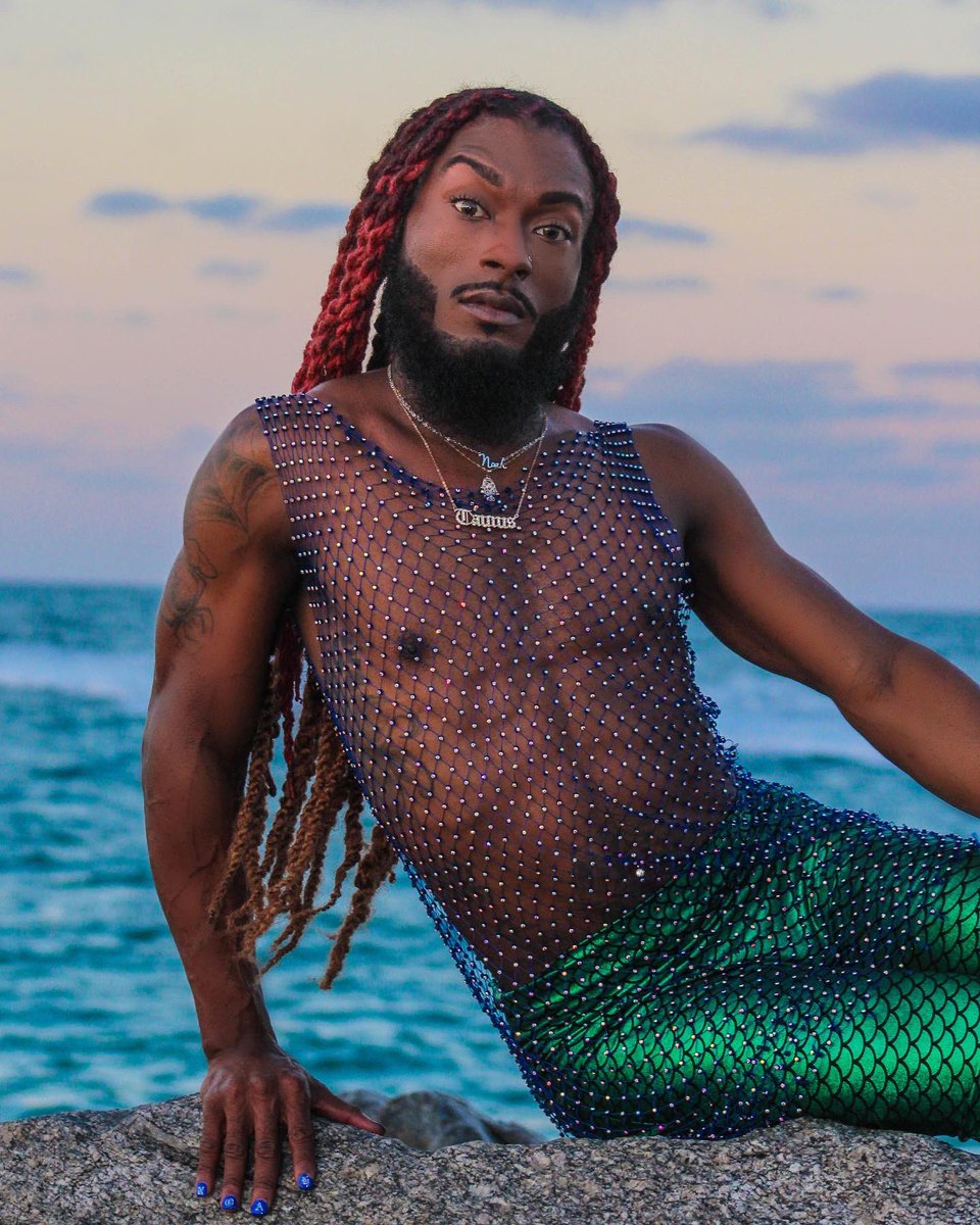 Noahstar1988's tweet photo. New Beginnings are a breath of fresh air! 💜♉️❤️♍️🥰😘😛🤪

#explore 
#explorePage
#beauty
#bodypositivity 
#bodyfit 
#fyp
#merman
#underthesea 
#mermanlife https://t.co/bWbfVLArjT