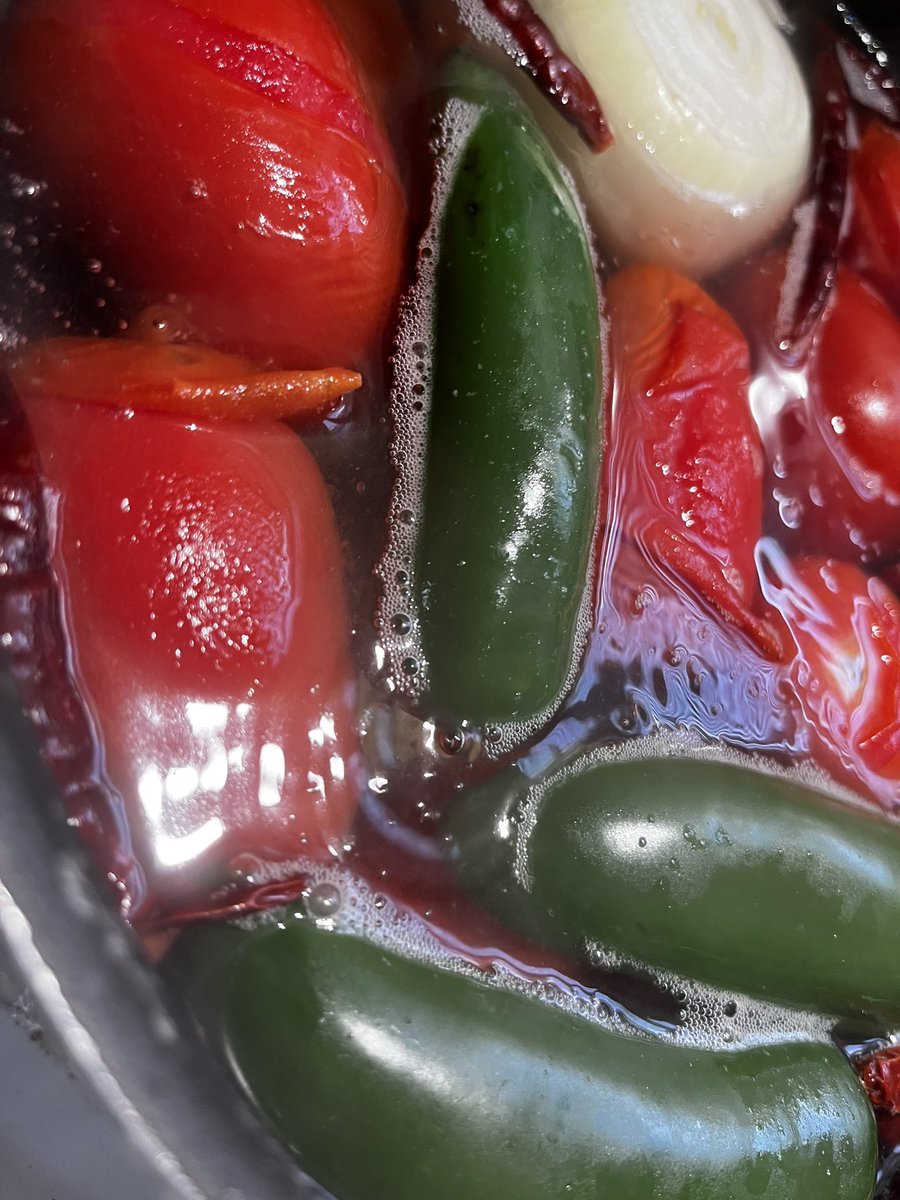 IntrovertLatina's tweet photo. Happy Tacos & Margs day ! Making some spicy salsa ๐๐ป. โฅ๏ธ . https://t.co/w6SvI9INRH #girlgamer #twitchstreamer #cookstream https://t.co/oNM2UCiYtE