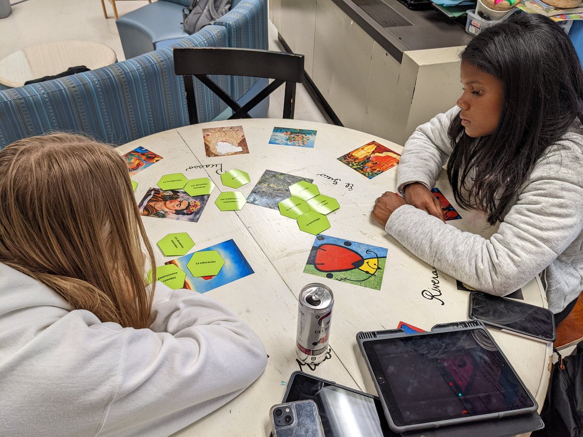 SraTowne_LZHS's tweet photo. Creativity and critical thinking are skills all students should have hoy en día. Using #HexagonalThinking, Ss had to connect different themes we've done throughout the year--from social media to immigration to health--to one another. A great culminating activity in #APSpanish 🔗 https://t.co/564jReH1Ms