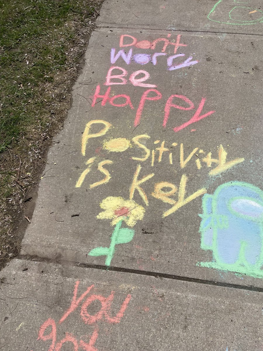 kleegstra1's tweet photo. Students chose to connect to their community and school today by writing positive messages! @GEDSB #GEBeWell #MentalHealthMatters  #5waystowellbeing https://t.co/cLjjs2Chla