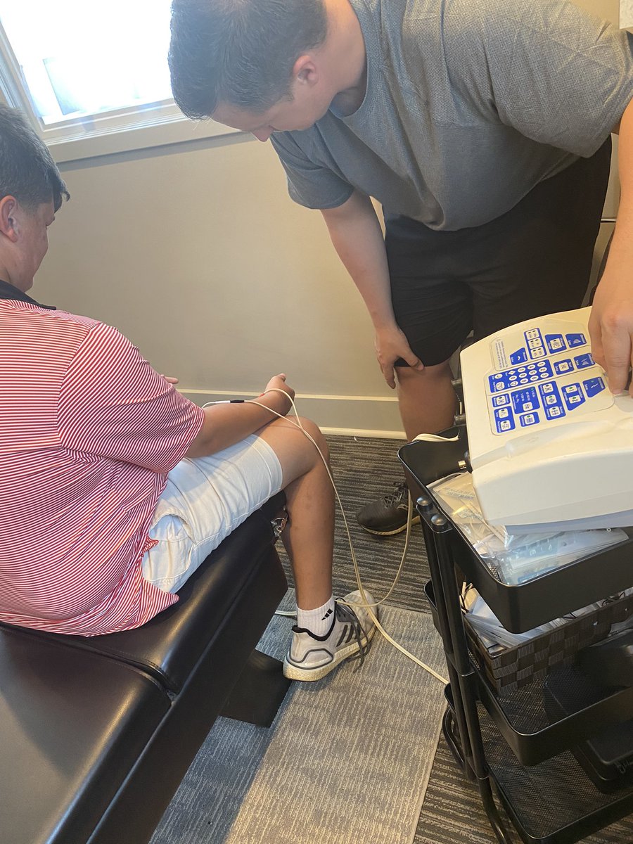 maddox_smith7's tweet photo. Thanks to @AlignLife West Spartanburg for keeping me adjusted and muscle shock therapy #stayadjusted #alignlife #athleteconditioning https://t.co/5cyd8yMbrN